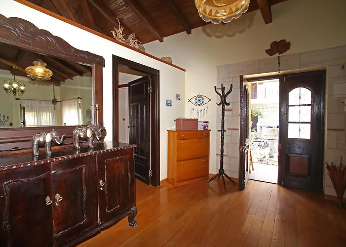 Traditional House On Rock