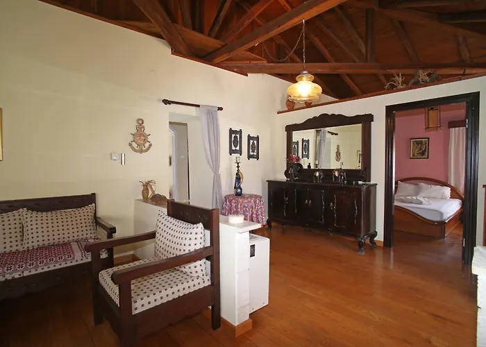 Tatil Evi Traditional House On Rock Afytos