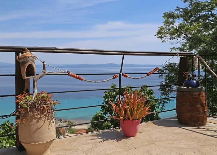 Tatil Evi Traditional House On Rock Afytos